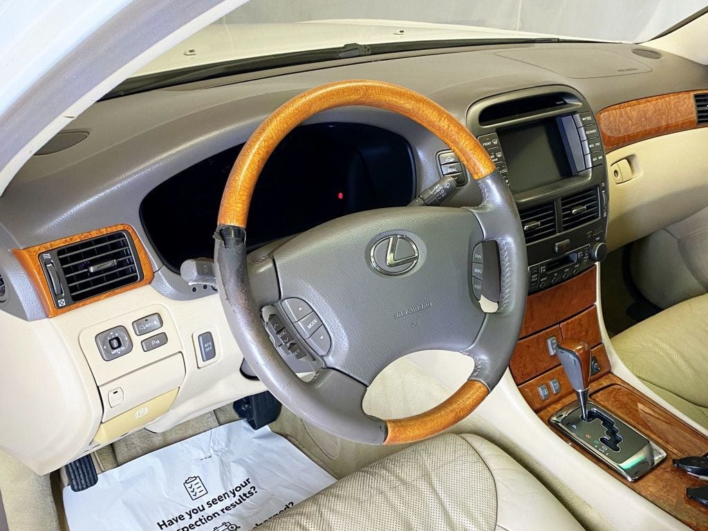 2004 Lexus LS 430 photo 15