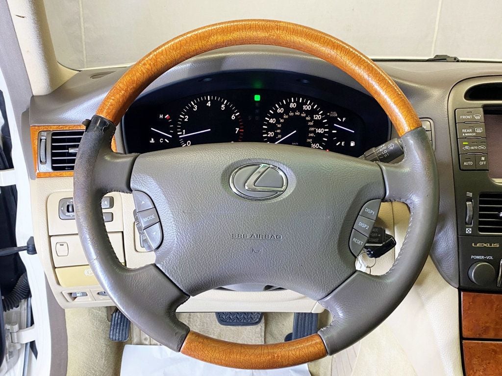 2004 Lexus LS 430 photo 18