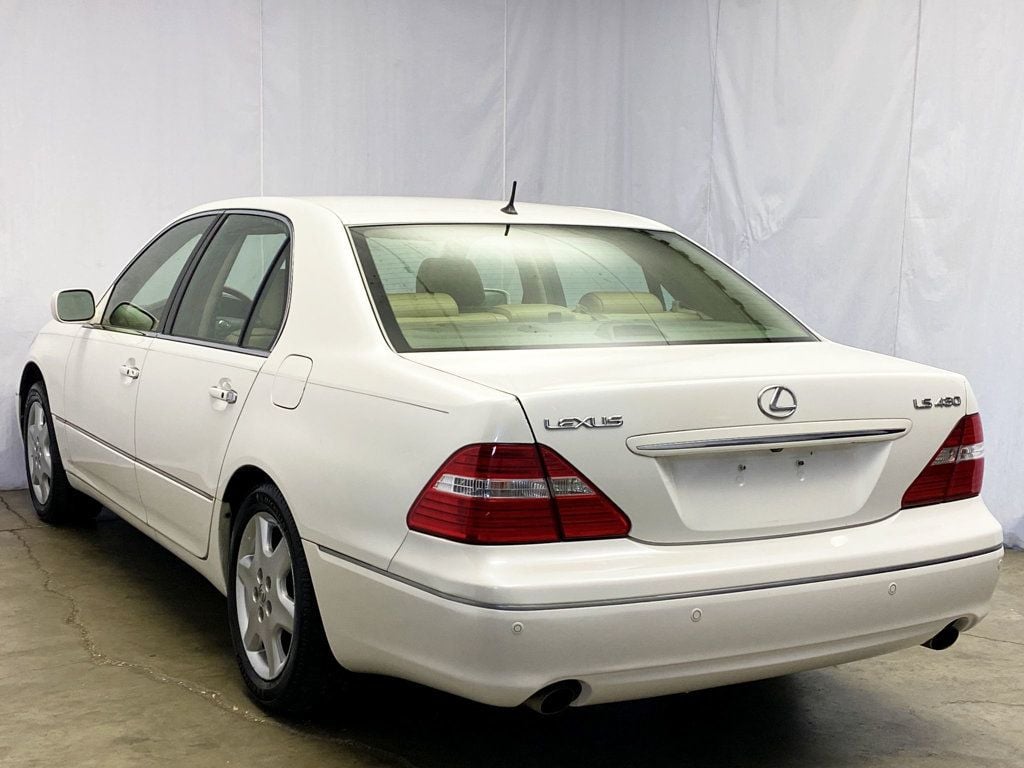 2004 Lexus LS 430 photo 3