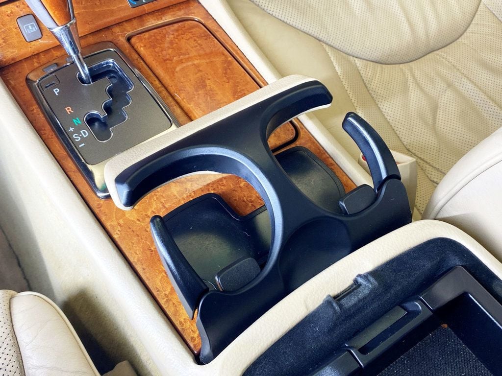 2004 Lexus LS 430 photo 29