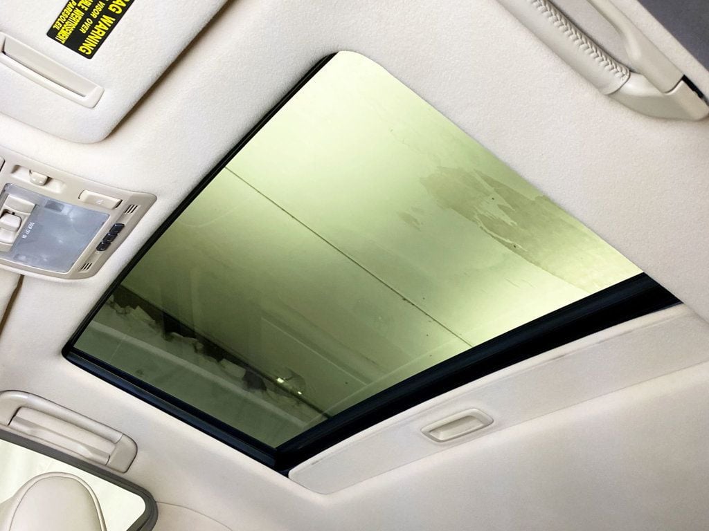 2004 Lexus LS 430 photo 30