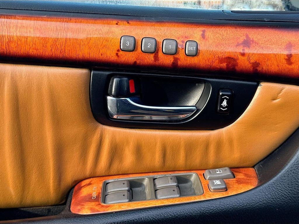 2004 Lexus LS 430 Base 4dr Sedan - 22963912 - 20