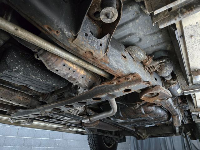 2004 Lexus LX 470 4dr SUV - 23058560 - 22
