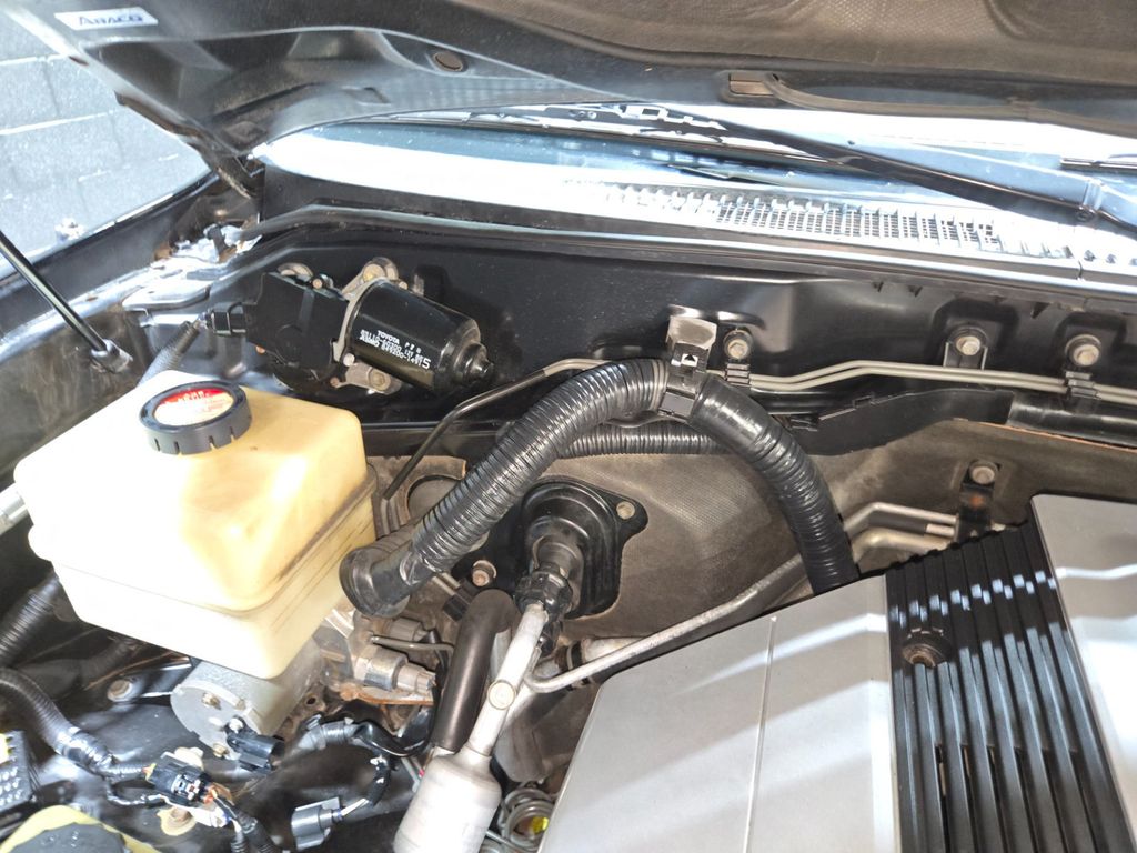 2004 Lexus LX 470 4dr SUV - 23058560 - 83