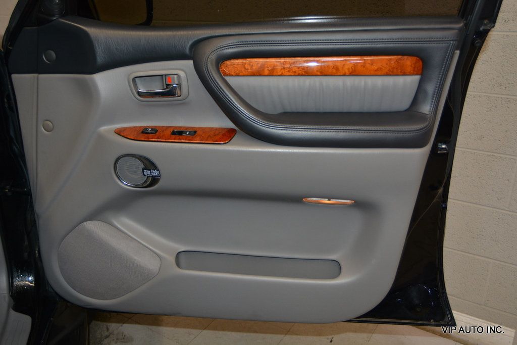 2004 Lexus LX 470 4dr SUV - 22939897 - 7