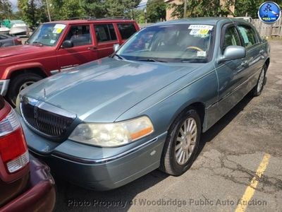 2004 Lincoln Town Car