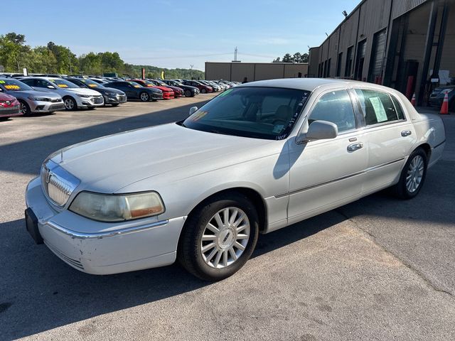 2004 Lincoln Town Car 4dr Sedan Ultimate - 23009808 - 2