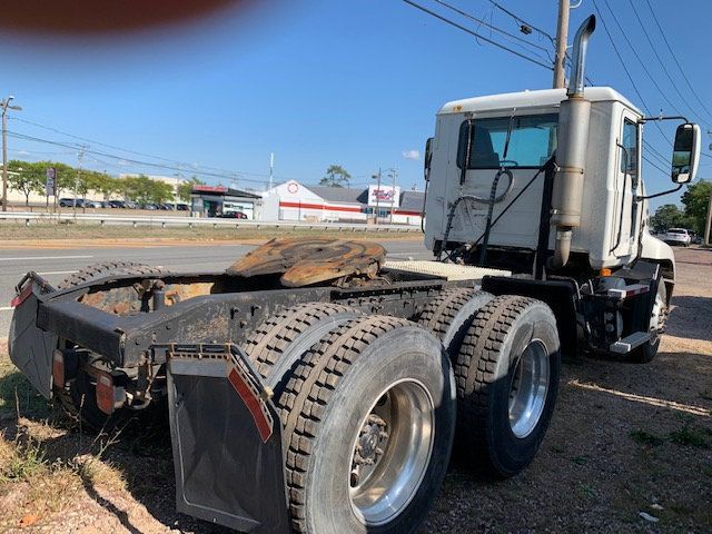 2004 Mack CX613 TANDEM AXLE TRACTOR READY FOR WORK PRICED TO SELL - 21540454 - 2