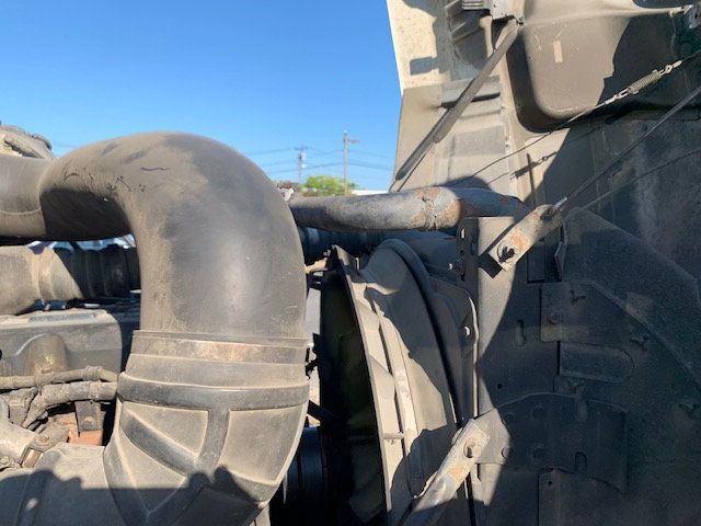 2004 Mack CX613 TANDEM AXLE TRACTOR READY FOR WORK PRICED TO SELL - 21540454 - 70