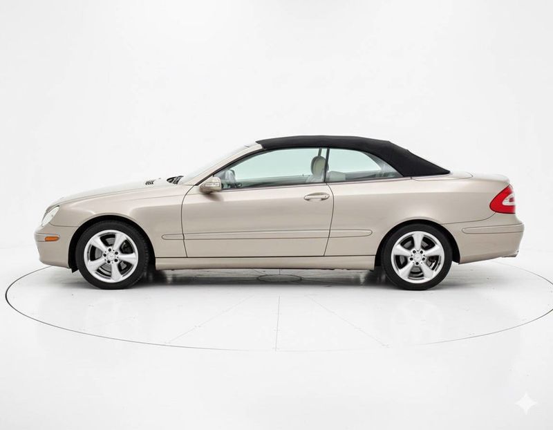 2004 Mercedes-Benz CLK CLK 320 2dr Convertible - 22937892 - 10