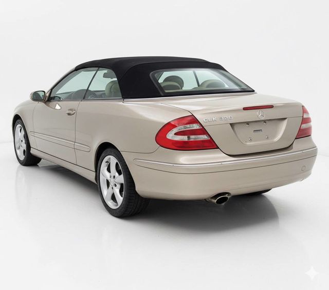 2004 Mercedes-Benz CLK CLK 320 2dr Convertible - 22937892 - 11