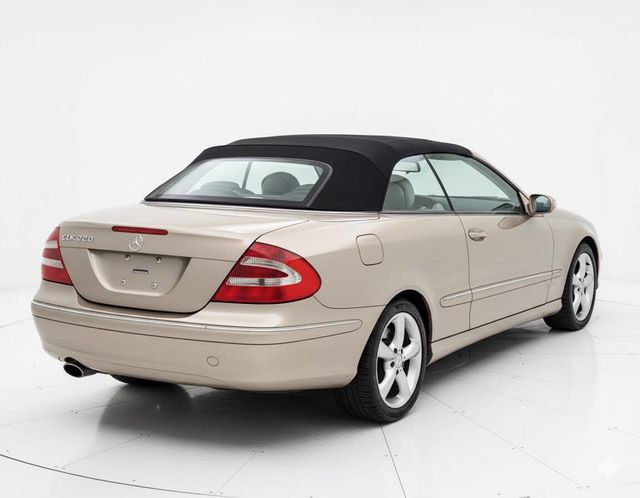 2004 Mercedes-Benz CLK CLK 320 2dr Convertible - 22937892 - 13
