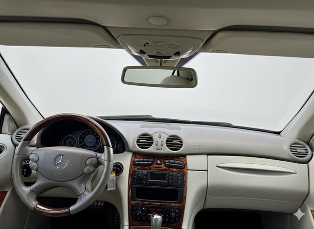 2004 Mercedes-Benz CLK CLK 320 2dr Convertible - 22937892 - 22