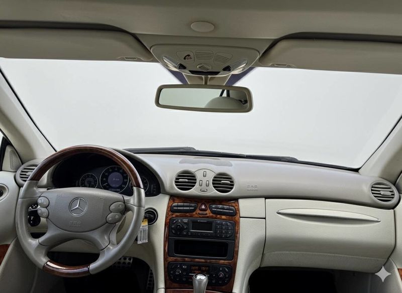 2004 Mercedes-Benz CLK CLK 320 2dr Convertible - 22937892 - 22