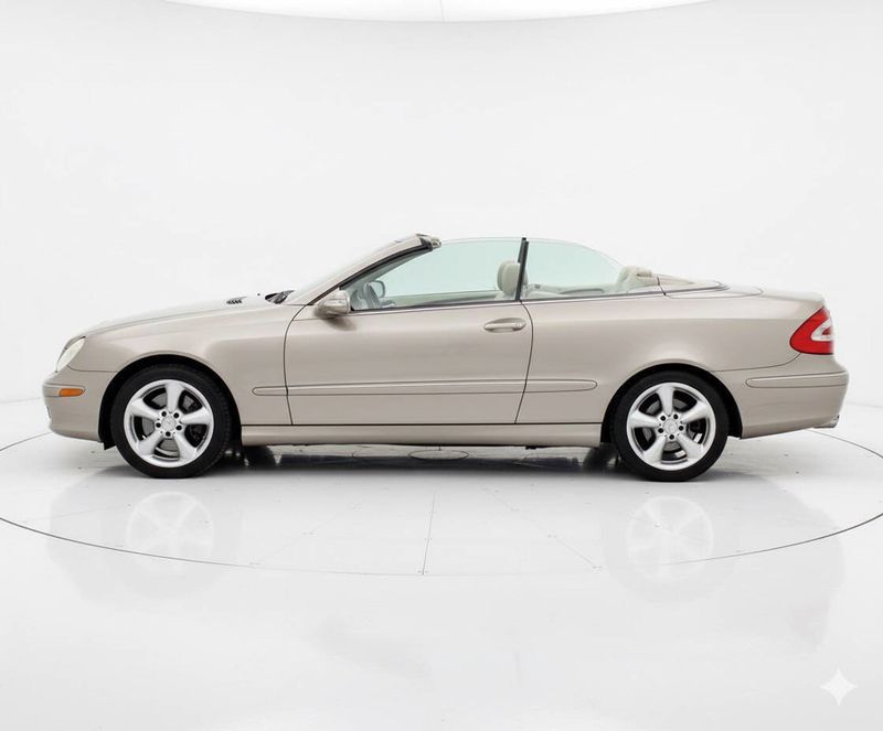 2004 Mercedes-Benz CLK CLK 320 2dr Convertible - 22937892 - 2