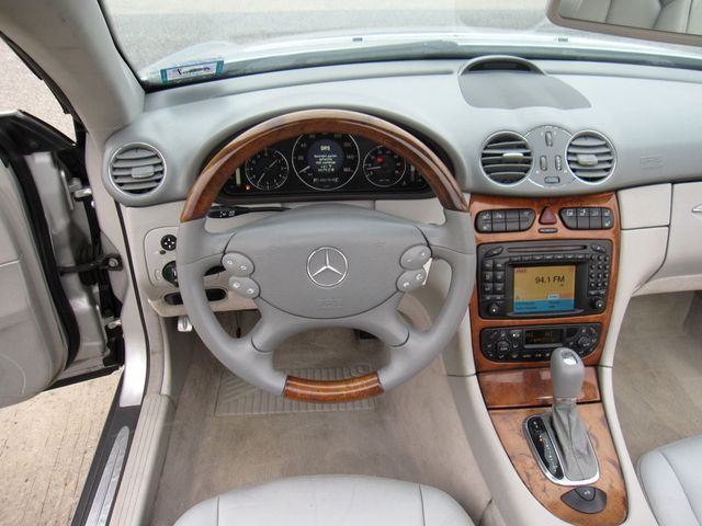 2004 Mercedes-Benz CLK CLK500 2dr Cabriolet 5.0L - 22775937 - 21