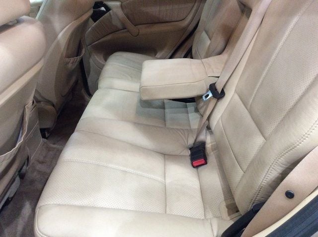 2004 Mercedes-Benz M-Class ML350 4MATIC 4dr 3.5L - 22770526 - 22