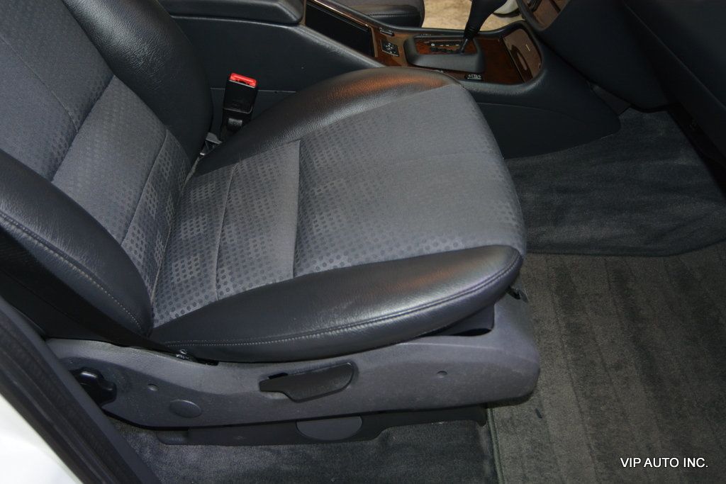 2004 Mercedes-Benz M-Class ML350 4MATIC 4dr 3.5L - 22973878 - 17