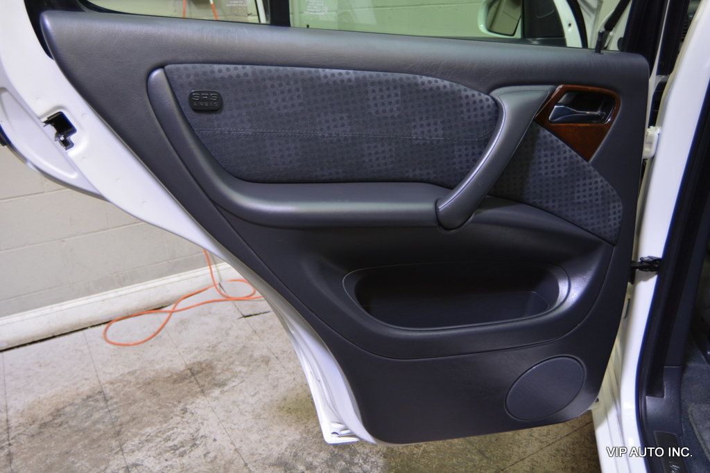 2004 Mercedes-Benz M-Class ML350 4MATIC 4dr 3.5L - 22973878 - 8