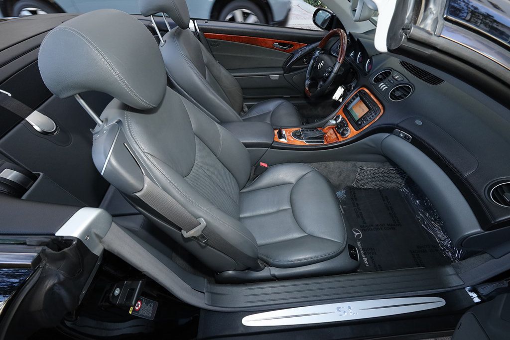 2004 Mercedes-Benz SL-Class SL500 2dr Roadster 5.0L - 22980472 - 27