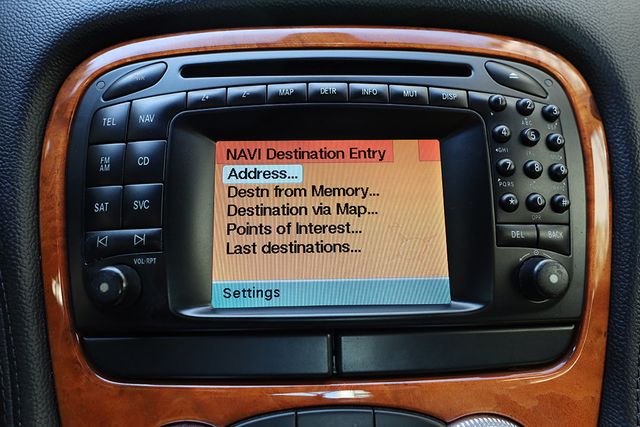 2004 Mercedes-Benz SL-Class SL500 2dr Roadster 5.0L - 22980472 - 38