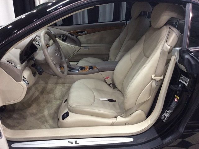 2004 Mercedes Benz SL 500 photo 12
