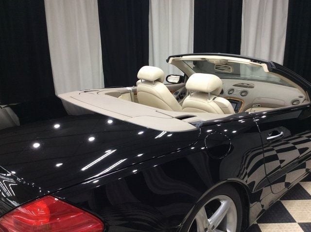 2004 Mercedes Benz SL 500 photo 9