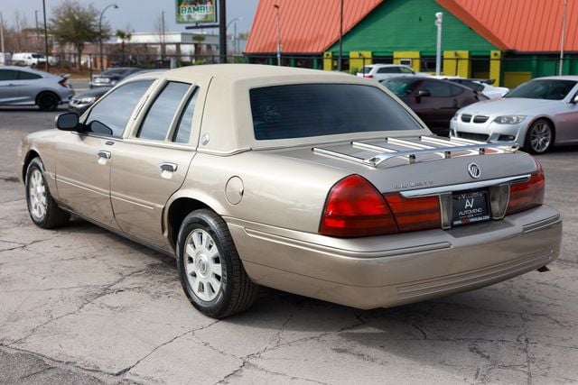 2004 Mercury Grand Marquis 4dr Sedan LS Ultimate - 22991967 - 9