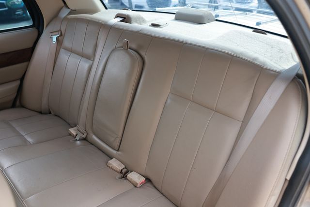 2004 Mercury Grand Marquis 4dr Sedan LS Ultimate - 22991967 - 10