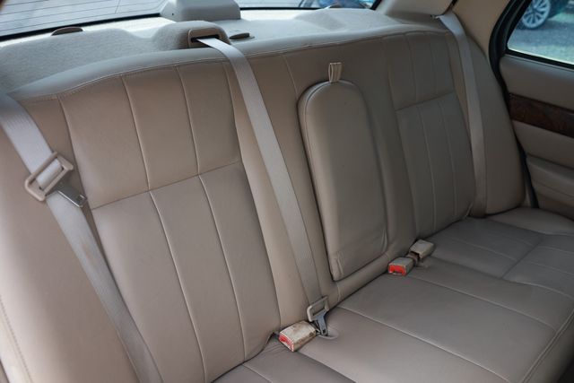2004 Mercury Grand Marquis 4dr Sedan LS Ultimate - 22991967 - 16
