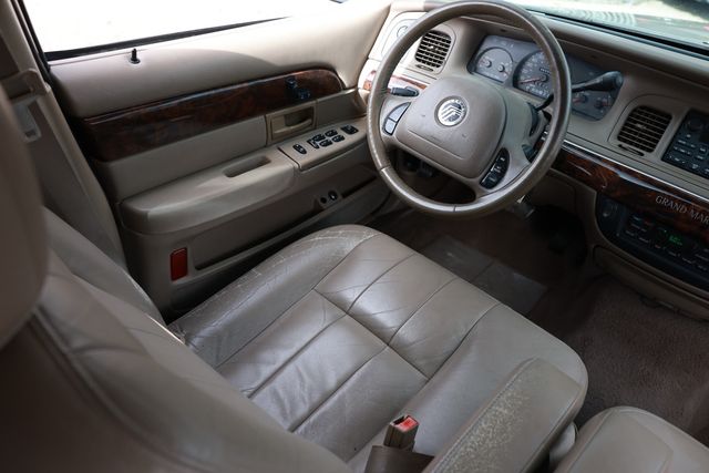 2004 Mercury Grand Marquis 4dr Sedan LS Ultimate - 22991967 - 24