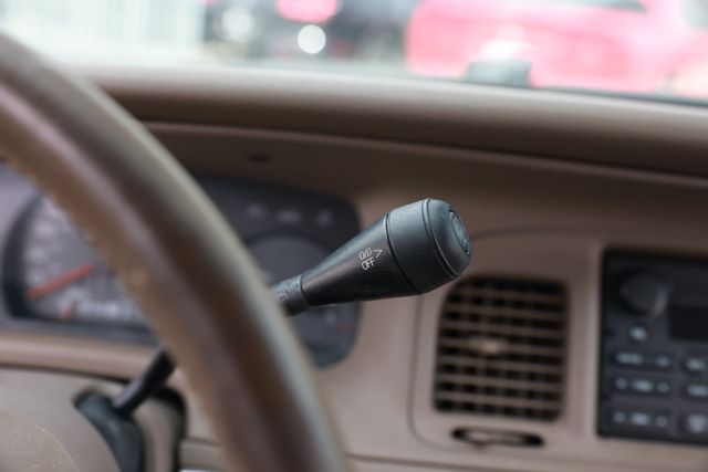 2004 Mercury Grand Marquis 4dr Sedan LS Ultimate - 22991967 - 34