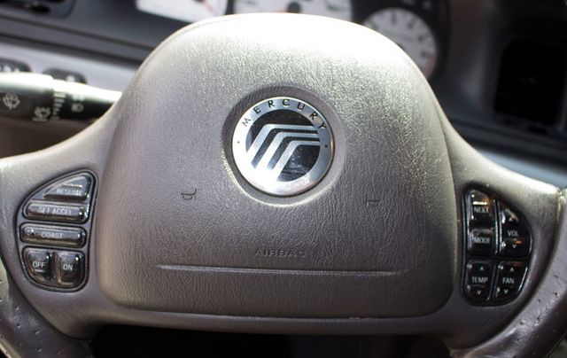 2004 Mercury Marauder 4dr Sedan - 21618701 - 19