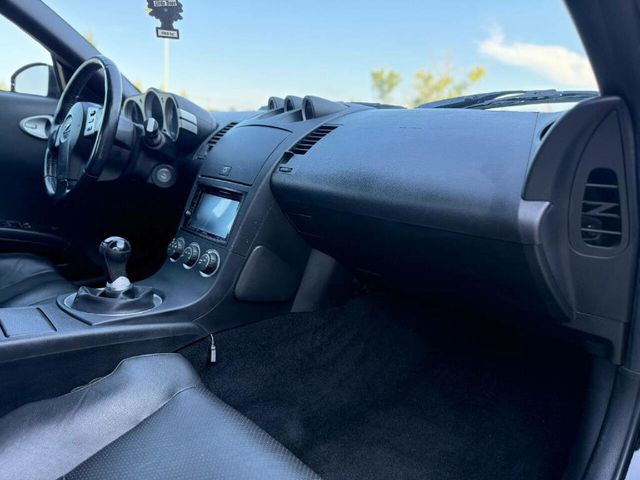 2004 Nissan 350Z 2dr Roadster Enthusiast Manual - 22896444 - 18