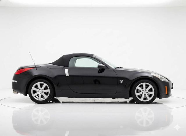 2004 Nissan 350Z 2dr Roadster Enthusiast Manual - 22896444 - 3