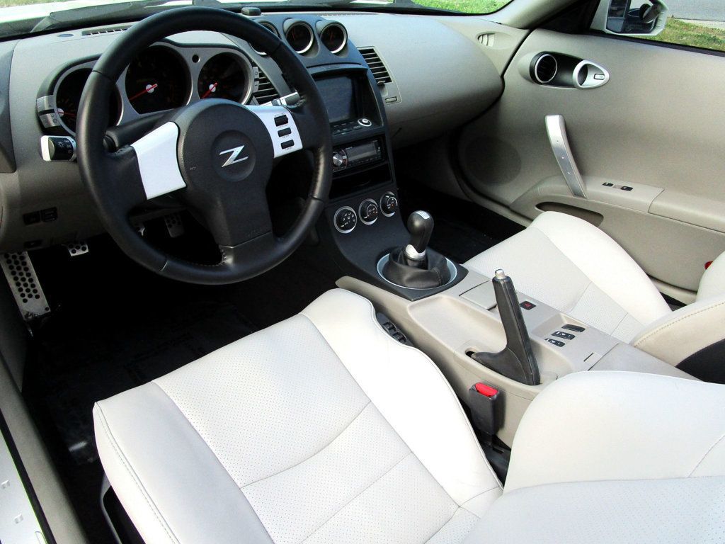 2004 Nissan 350Z 2dr Roadster Touring Manual - 23094764 - 11