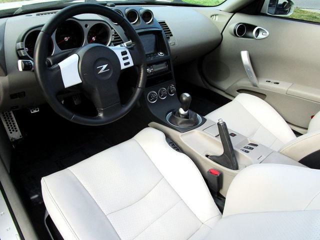 2004 Nissan 350Z 2dr Roadster Touring Manual - 23094764 - 11