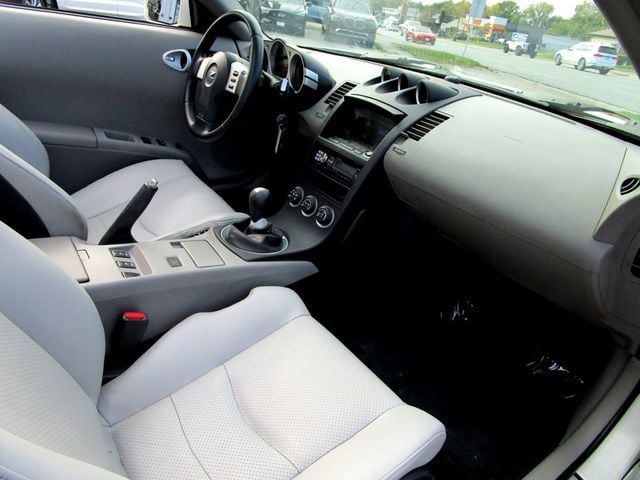 2004 Nissan 350Z 2dr Roadster Touring Manual - 23094764 - 12
