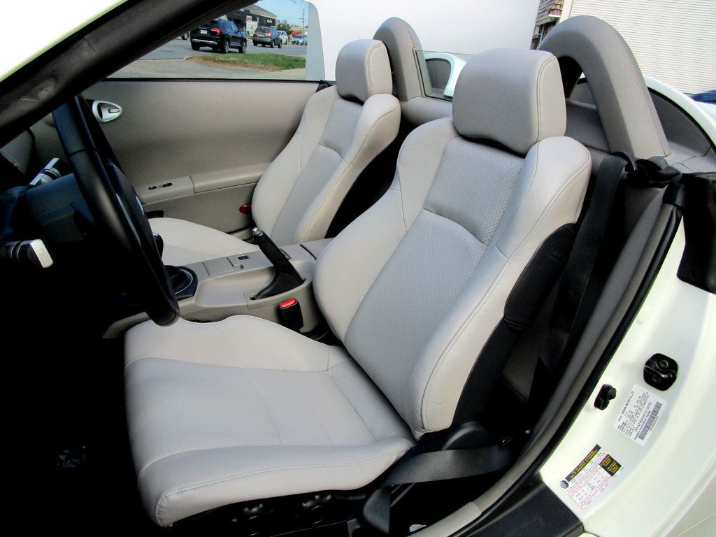 2004 Nissan 350Z 2dr Roadster Touring Manual - 23094764 - 14