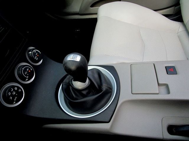 2004 Nissan 350Z 2dr Roadster Touring Manual - 23094764 - 19