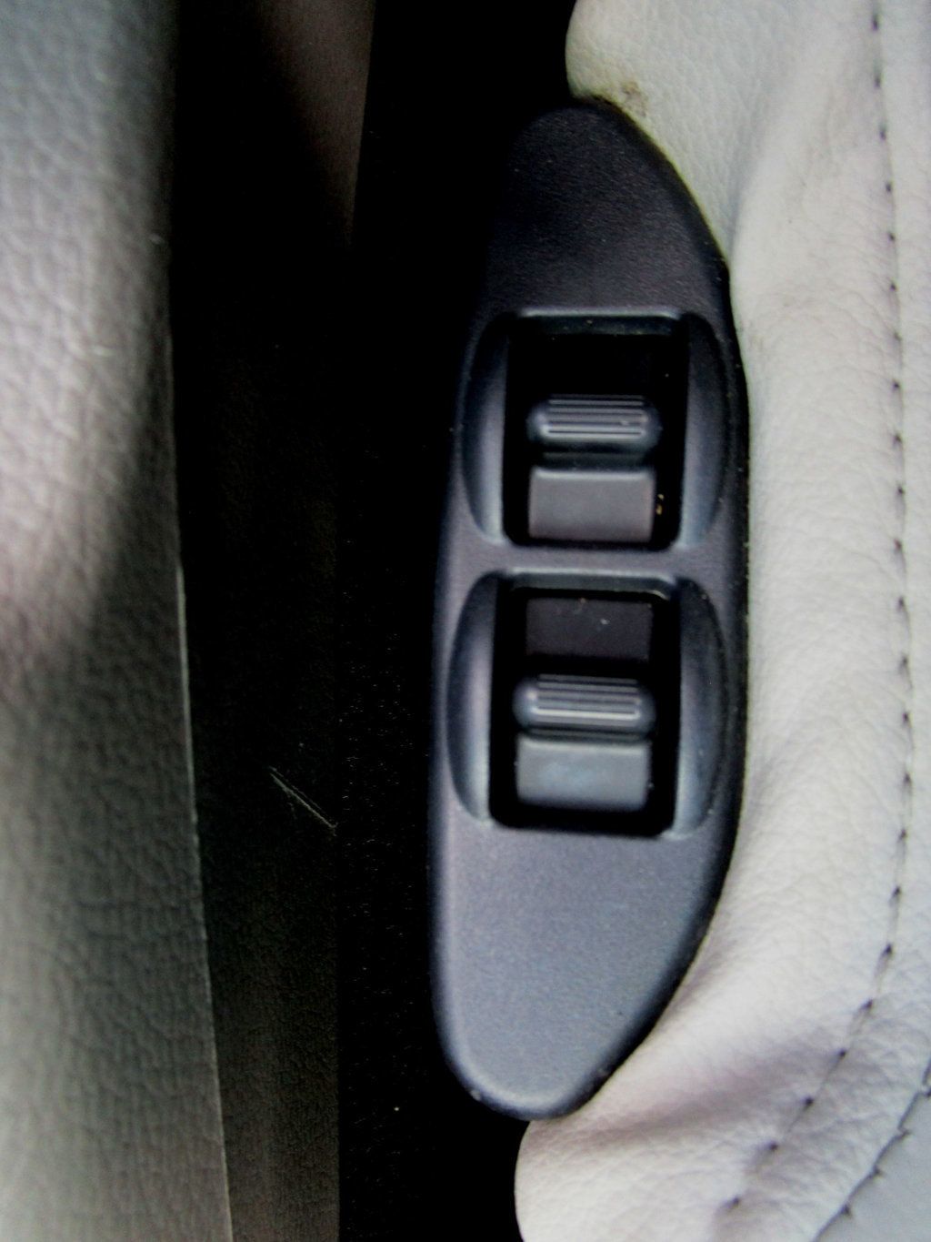 2004 Nissan 350Z 2dr Roadster Touring Manual - 23094764 - 23