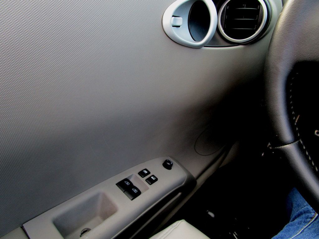 2004 Nissan 350Z 2dr Roadster Touring Manual - 23094764 - 25
