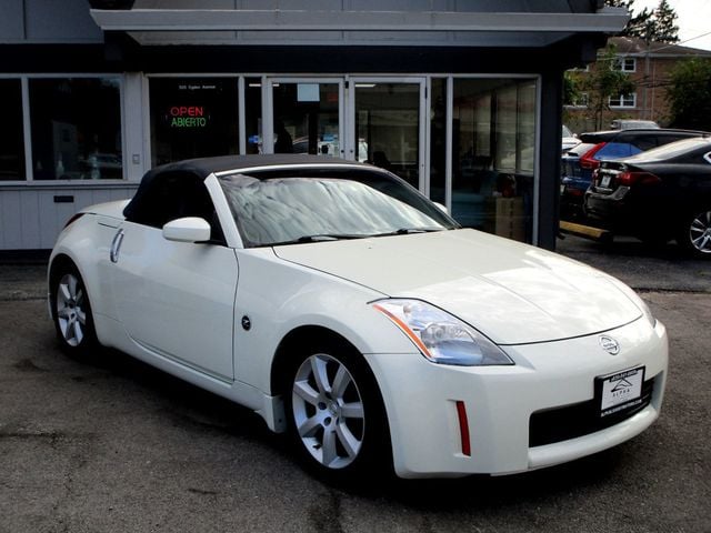 2004 Nissan 350Z 2dr Roadster Touring Manual - 23094764 - 30