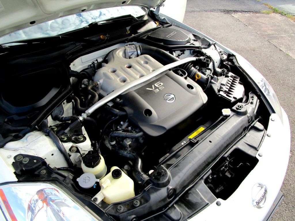 2004 Nissan 350Z 2dr Roadster Touring Manual - 23094764 - 34