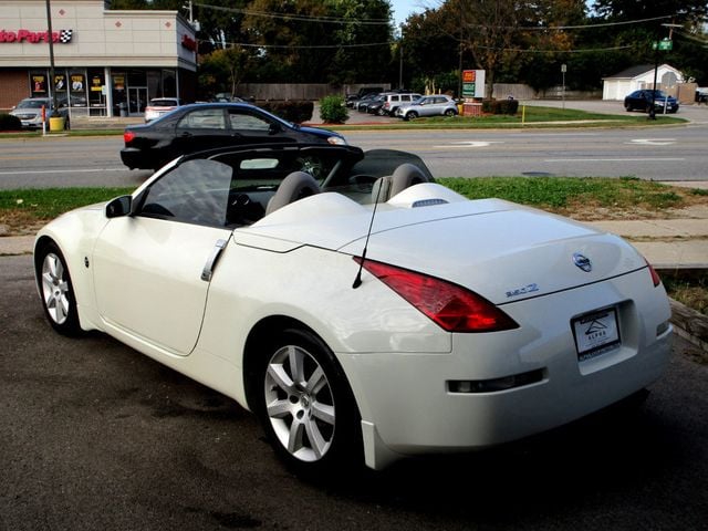 2004 Nissan 350Z 2dr Roadster Touring Manual - 23094764 - 8