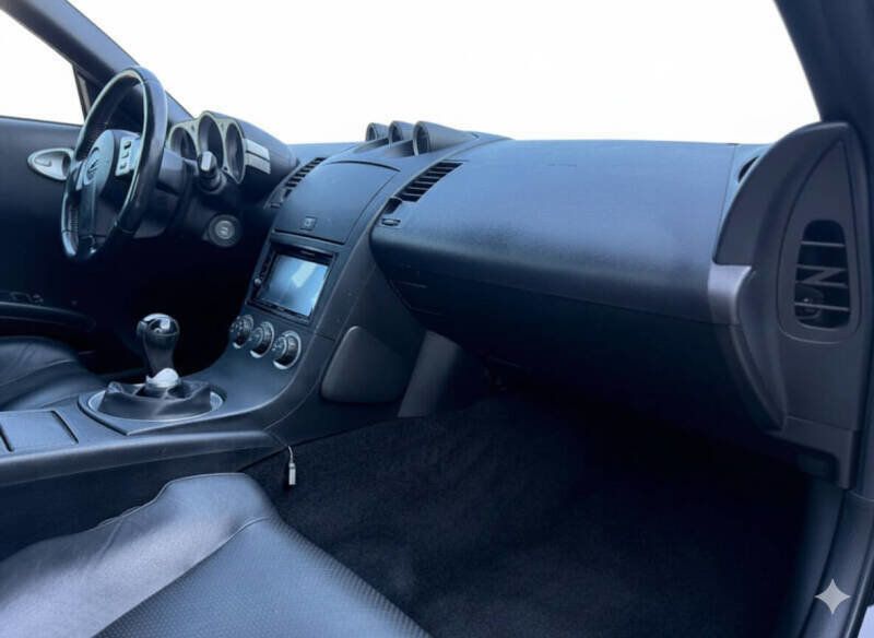 2004 Nissan 350Z Enthusiast 2dr Roadster - 22896444 - 13