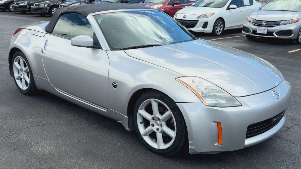 Nissan 350Z ROADSTER photo 2