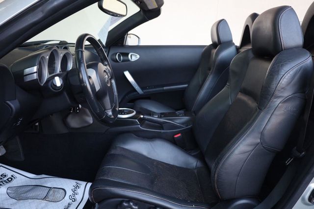 2004 Nissan 350Z Touring - 23061137 - 17