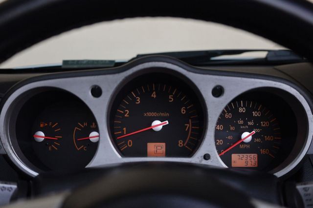 2004 Nissan 350Z Touring - 23061137 - 36