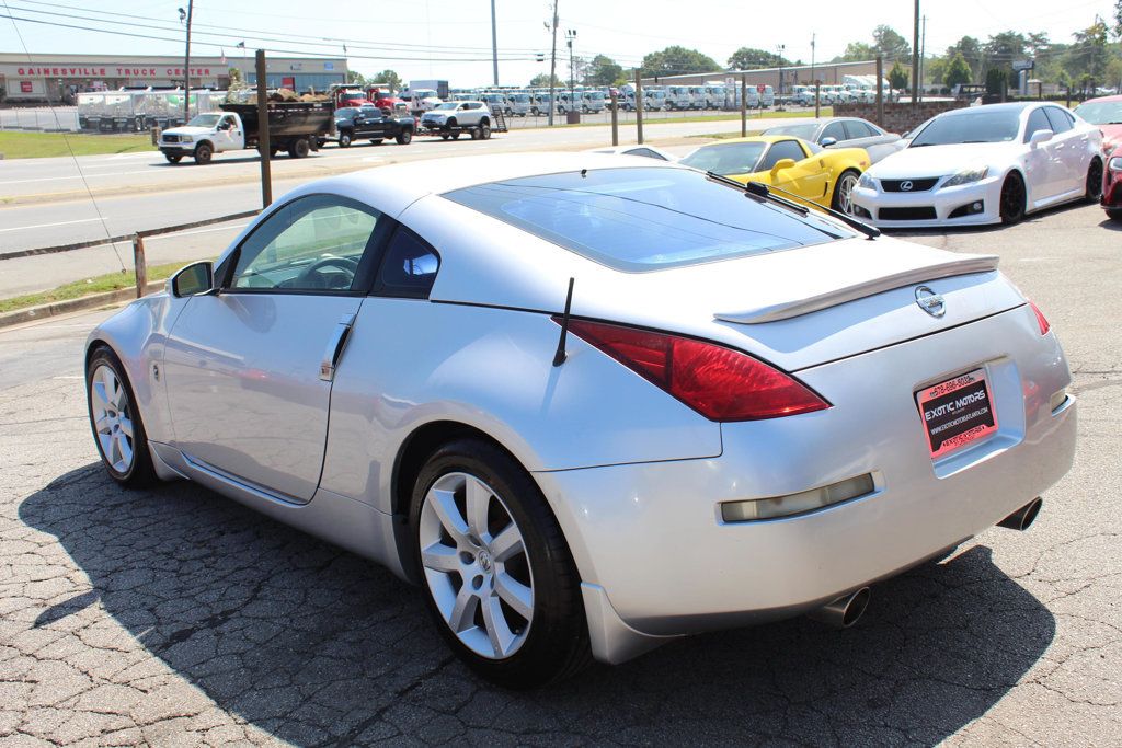 2004 Nissan 350Z Touring photo 8